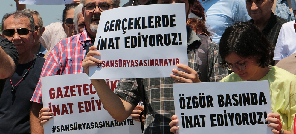 Demedi demeyin: Dezenformasyon Yasası, AKP’lilere Silivri yolu açabilir