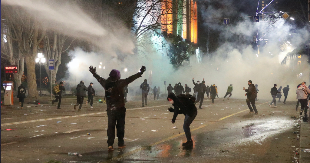 Gürcistan'da sansür yasası, halkın tepkisi sonrası geri çekildi